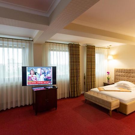 Hotel Art Buzau Exterior photo